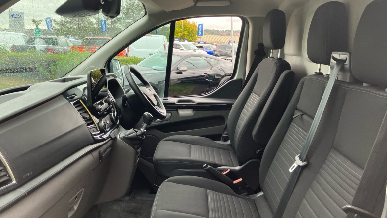 Ford Transit Custom 300 L1 Diesel Fwd 2.0 EcoBlue 130ps Low Roof Limited Van